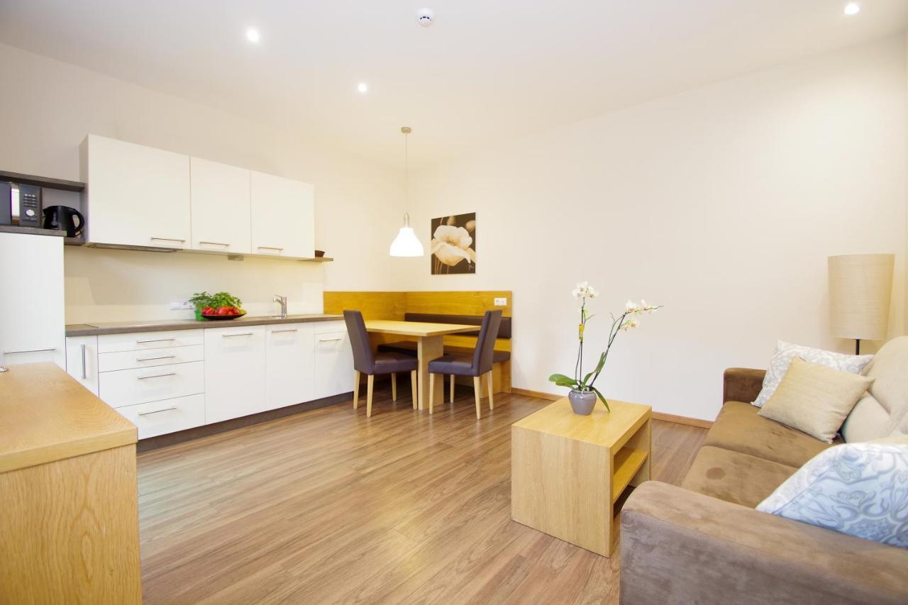 Apartment Hotel Christine アヴェレンゴ エクステリア 写真