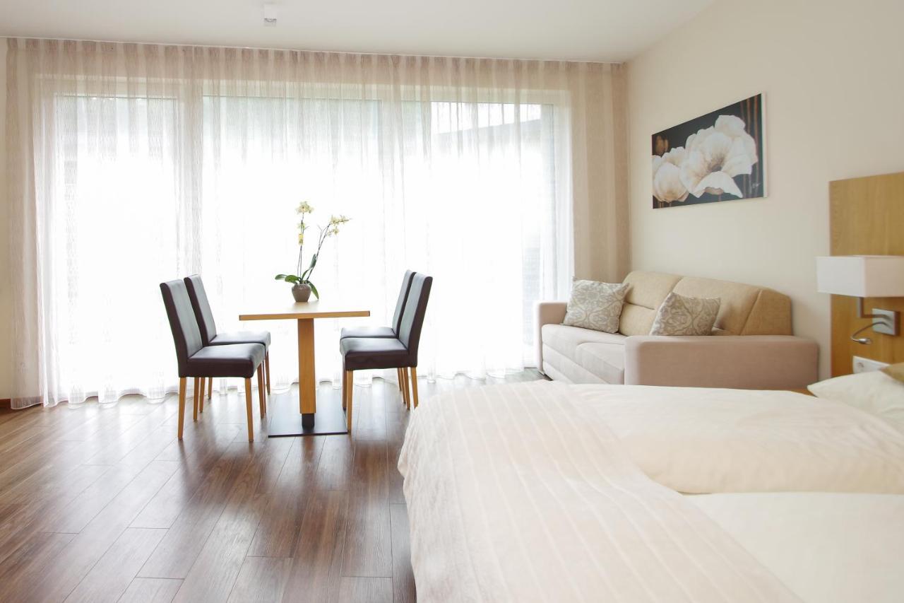 Apartment Hotel Christine アヴェレンゴ エクステリア 写真